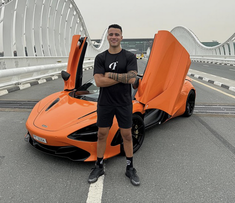 HSTIKKYTOKKY: The UK Banner Combining Health And Fitness, Boxing, and Hectic Kick Streams